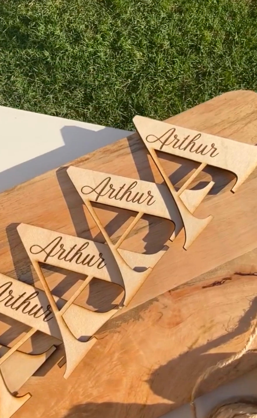 Buchstaben- und Namensaufsatz