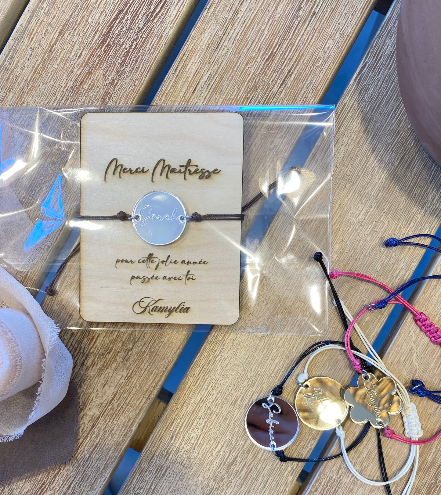 Bracelet personnalisé + carte offerte